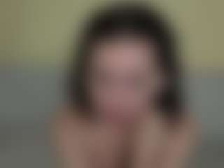 Live cam show with Londa - Moan on live18s.com
