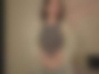 Live cam show with Londa - Spanks on StripNow