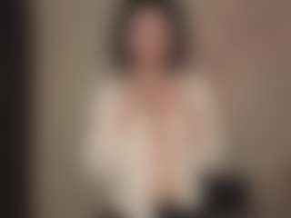 Live cam show with Londa - Student on Milfs Live