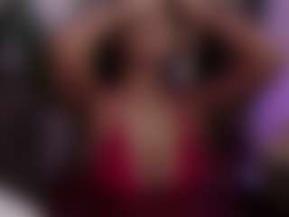 AshleyClaireX MILF webcam performer live streaming