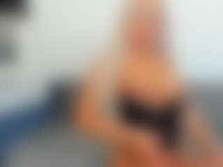 Live cam show with BlueEyesDesire - Pov on xfollow cams