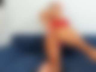 Live cam show with BlueEyesDesire - Mature on Camsoda