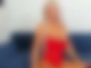 Live cam show with BlueEyesDesire - Middle Aged on Camsoda