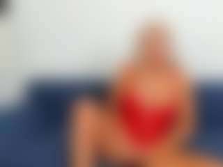 Live cam show with BlueEyesDesire - Mature on xDating