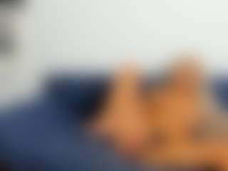 BlueEyesDesire's Live Sex Cam Show