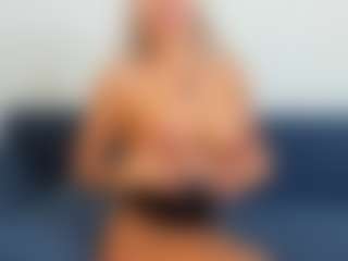 BlueEyesDesire's Live Sex Cam Show