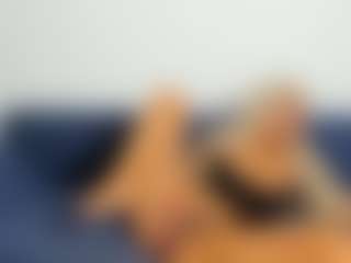 BlueEyesDesire's Live Sex Cam Show