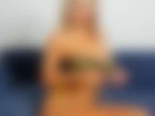 BlueEyesDesire's Live Sex Cam Show
