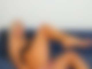 Live cam show with BlueEyesDesire - Middle Aged on CamSodaAdn