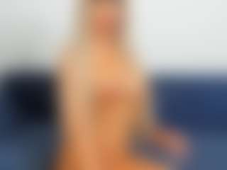 Live cam show with BlueEyesDesire - Mature on Camming Site