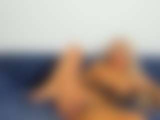 BlueEyesDesire's Live Sex Cam Show