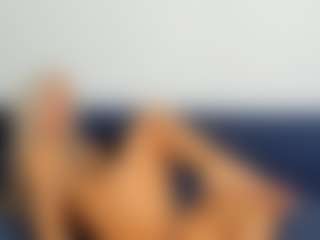 BlueEyesDesire's Live Sex Cam Show