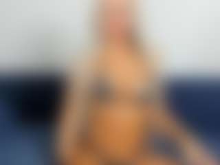 BlueEyesDesire's Live Sex Cam Show