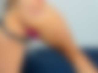 BlueEyesDesire's Live Sex Cam Show