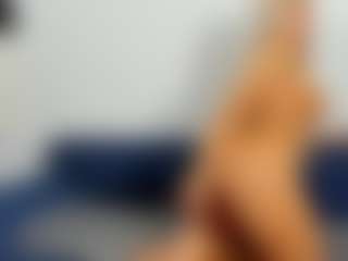 Live cam show with BlueEyesDesire - Smoking on StripNow