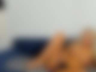 Live cam show with BlueEyesDesire - Blue Eyes on Hubzter Live