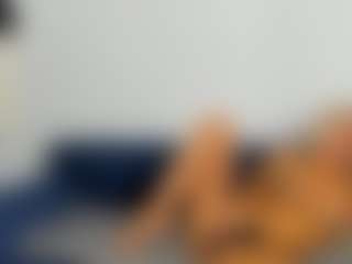 Live cam show with BlueEyesDesire - Blue Eyes on Dare Cams