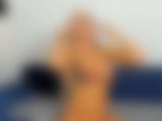 Live cam show with BlueEyesDesire - Deepthroat on sexylive.show