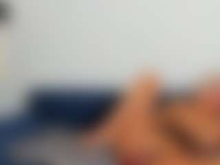 BlueEyesDesire's Live Sex Cam Show