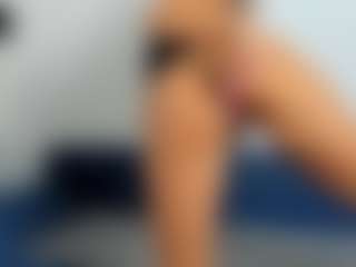 BlueEyesDesire's Live Sex Cam Show