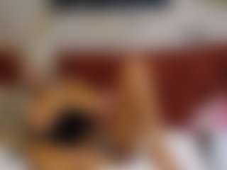 Live cam show with BlueEyesDesire - Drinking on AdultVida.com