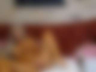 Live cam show with BlueEyesDesire - Smoking on Camsoda