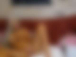 Live cam show with BlueEyesDesire - Full Nudity on SxyPornLive
