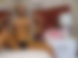 BlueEyesDesire's Live Sex Cam Show