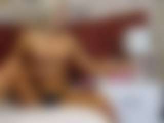 BlueEyesDesire's Live Sex Cam Show