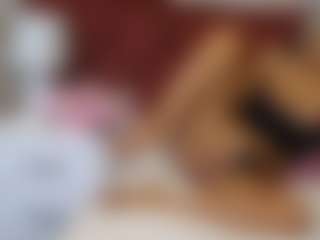 BlueEyesDesire's Live Sex Cam Show