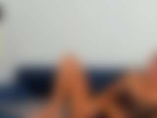BlueEyesDesire's Live Sex Cam Show