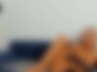 BlueEyesDesire's Live Sex Cam Show