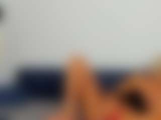 BlueEyesDesire's Live Sex Cam Show