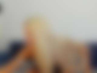 BlueEyesDesire's Live Sex Cam Show