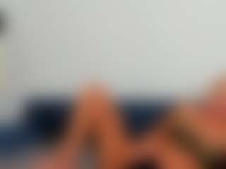 Live cam show with BlueEyesDesire - Full Nudity on Free Soda