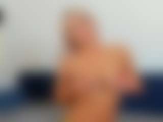 Live cam show with BlueEyesDesire - Smoking on nudelive.tv