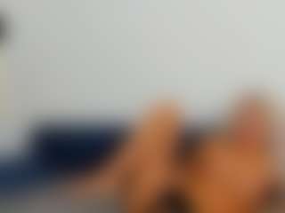 Live cam show with BlueEyesDesire - Solo on eurowanks.com