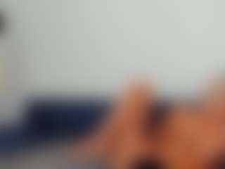 BlueEyesDesire's Live Sex Cam Show
