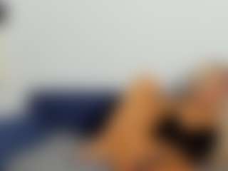 Live cam show with BlueEyesDesire - Tattoos Mature on Camiplay Live