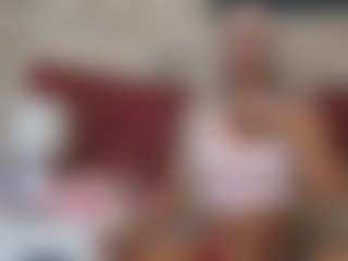 BlueEyesDesire's Live Sex Cam Show