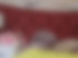 BlueEyesDesire's Live Sex Cam Show