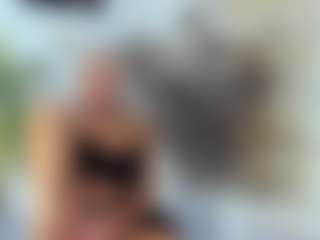 BlueEyesDesire's Live Sex Cam Show
