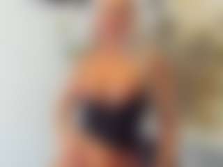 Live cam show with BlueEyesDesire - Blue Eyes on TeamSkeetLive