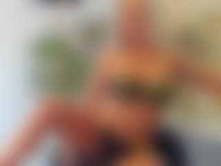 BlueEyesDesire's Live Sex Cam Show