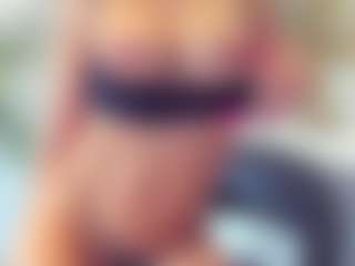 BlueEyesDesire's Live Sex Cam Show