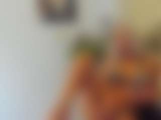 Live cam show with BlueEyesDesire - Mature on livesuperchat.net