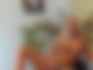 Live-Cam-Show mit BlueEyesDesire - Fingering auf Camsoda