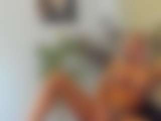 BlueEyesDesire's Live Sex Cam Show