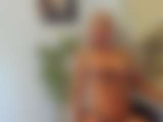 BlueEyesDesire's Live Sex Cam Show
