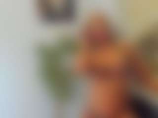 BlueEyesDesire's Live Sex Cam Show